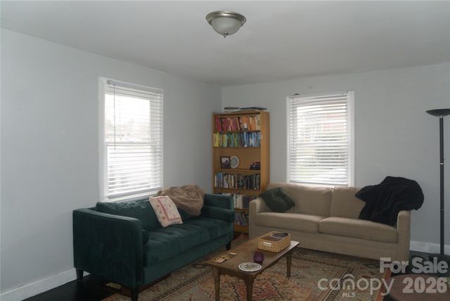 2851 Burbank Drive, Charlotte, NC 28216