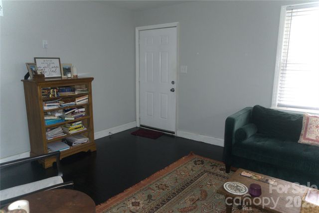 2851 Burbank Drive, Charlotte, NC 28216