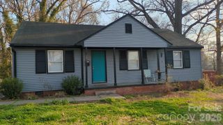 2851 Burbank Drive, Charlotte, NC 28216
