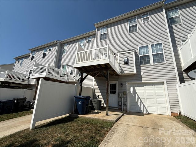 9766 Blossom Hill Drive, Huntersville, NC 28078