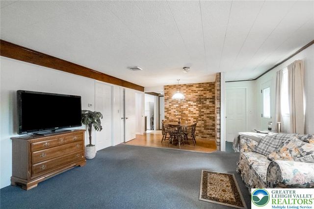 3218 Highland Road, Lowhill Twp, PA 18069