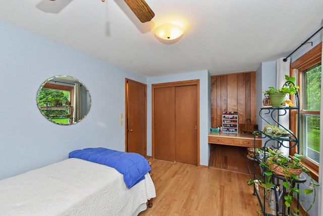 3250 W Rochelle AVENUE, Glendale, WI 53209