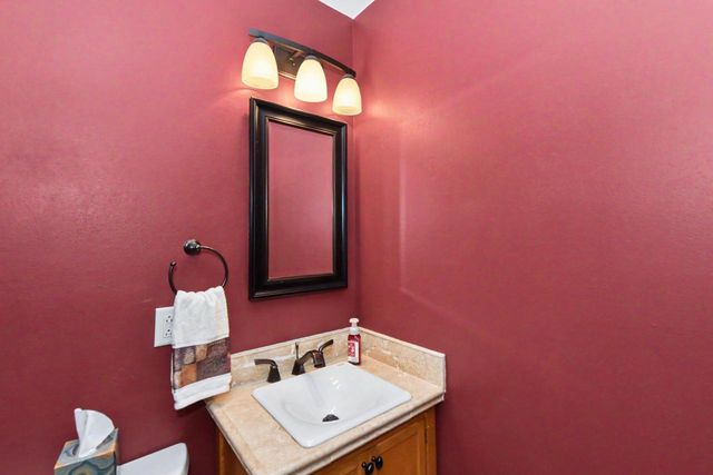 3250 W Rochelle AVENUE, Glendale, WI 53209