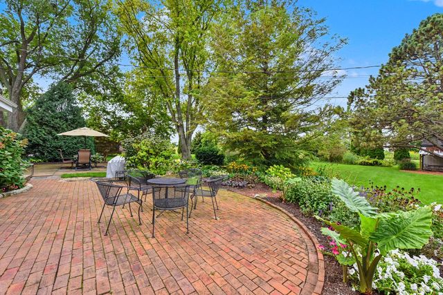 3250 W Rochelle AVENUE, Glendale, WI 53209