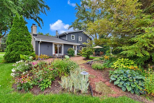 3250 W Rochelle AVENUE, Glendale, WI 53209