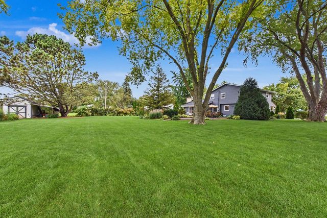 3250 W Rochelle AVENUE, Glendale, WI 53209