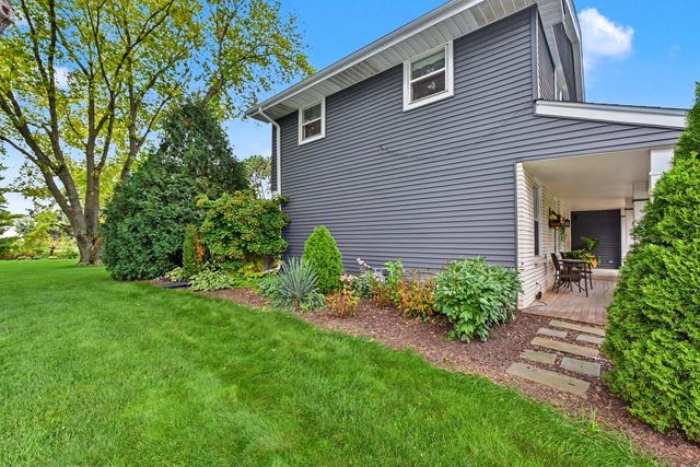 3250 W Rochelle AVENUE, Glendale, WI 53209