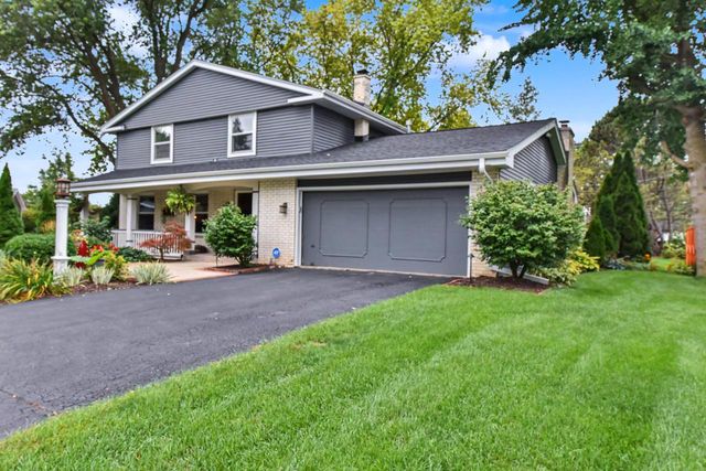 3250 W Rochelle AVENUE, Glendale, WI 53209
