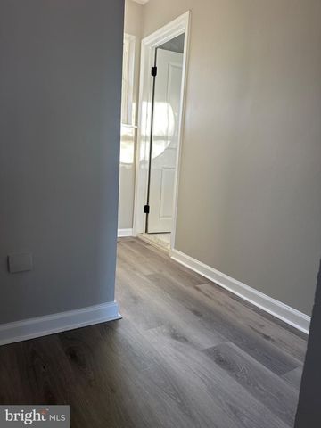 14 BUTTONWOOD RD, Voorhees, NJ 08043
