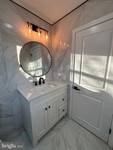 14 BUTTONWOOD RD, Voorhees, NJ 08043