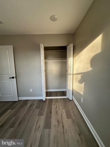 14 BUTTONWOOD RD, Voorhees, NJ 08043