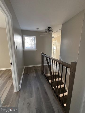 14 BUTTONWOOD RD, Voorhees, NJ 08043