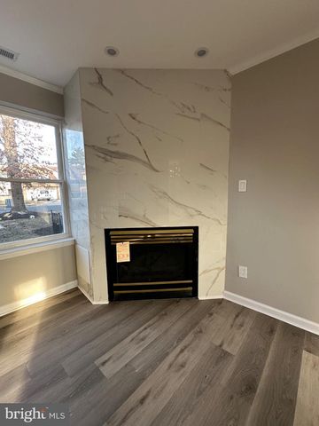 14 BUTTONWOOD RD, Voorhees, NJ 08043
