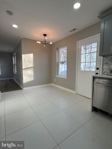 14 BUTTONWOOD RD, Voorhees, NJ 08043