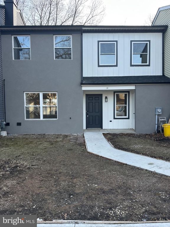 14 BUTTONWOOD RD, Voorhees, NJ 08043