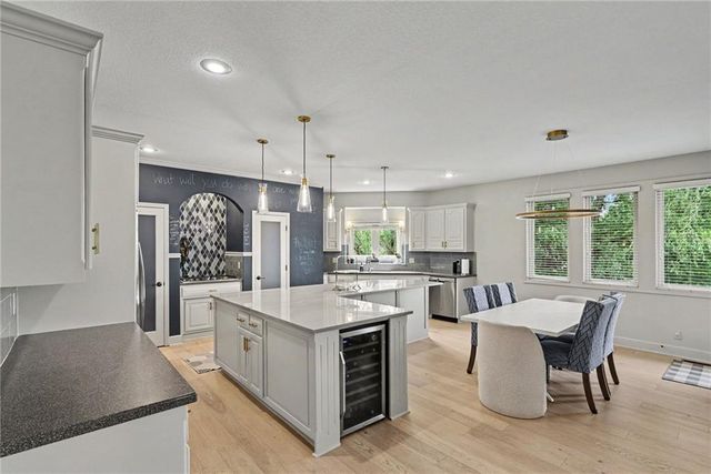 14536 Grant Street, Overland Park, KS 66221