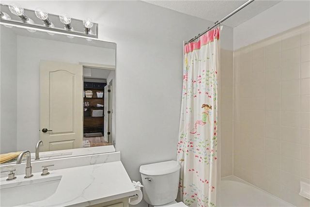14536 Grant Street, Overland Park, KS 66221