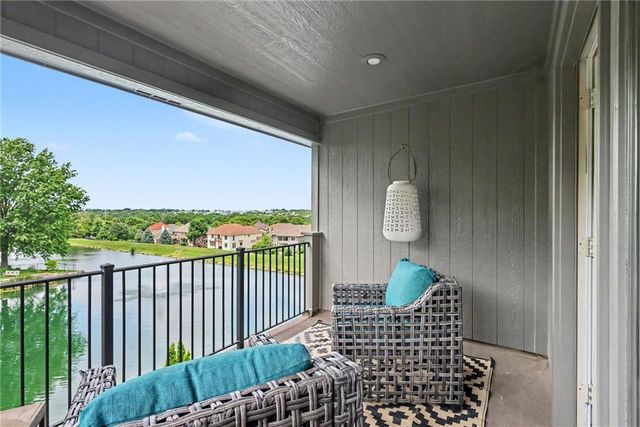 14536 Grant Street, Overland Park, KS 66221