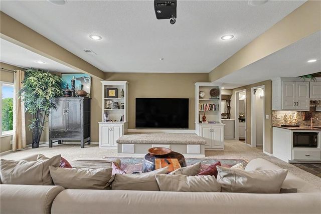 14536 Grant Street, Overland Park, KS 66221