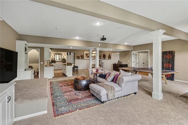 14536 Grant Street, Overland Park, KS 66221