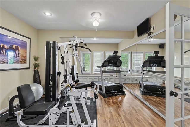 14536 Grant Street, Overland Park, KS 66221