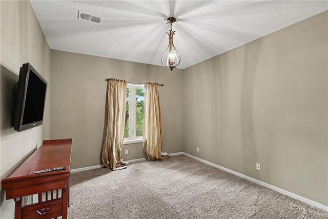 14536 Grant Street, Overland Park, KS 66221