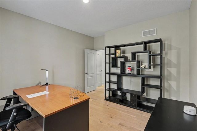 14536 Grant Street, Overland Park, KS 66221