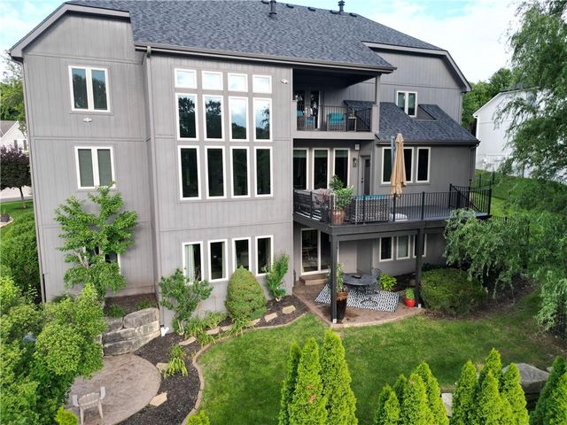 14536 Grant Street, Overland Park, KS 66221