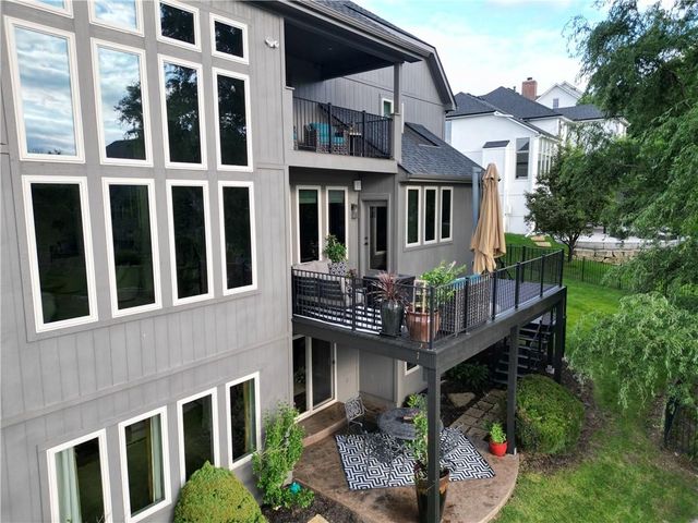 14536 Grant Street, Overland Park, KS 66221