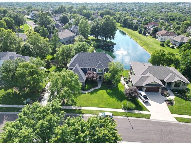 14536 Grant Street, Overland Park, KS 66221