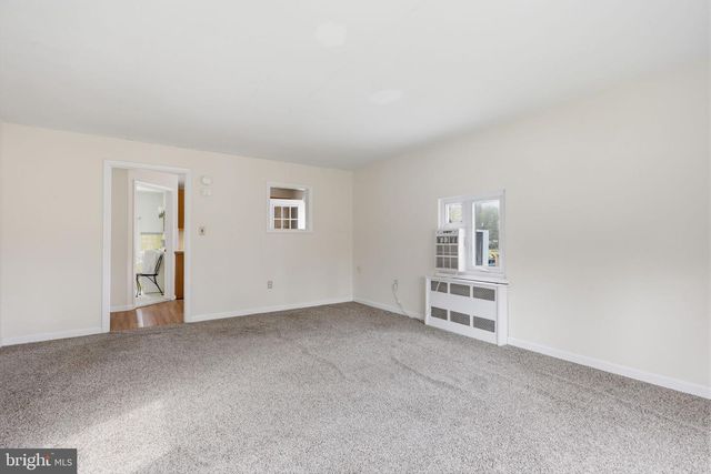 25 DIVERTY RD, Pennington, NJ 08534