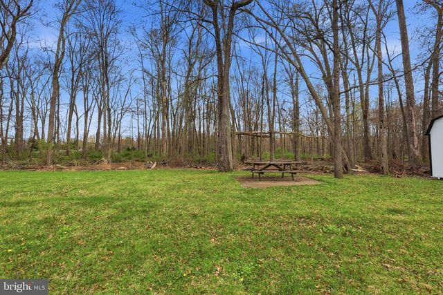 25 DIVERTY RD, Pennington, NJ 08534