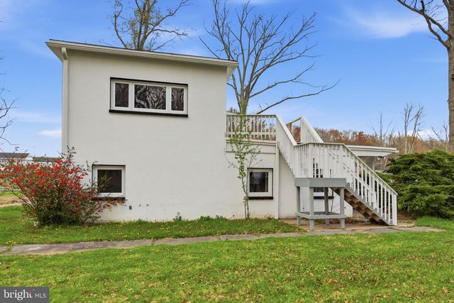 25 DIVERTY RD, Pennington, NJ 08534