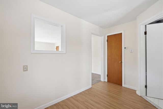 25 DIVERTY RD, Pennington, NJ 08534