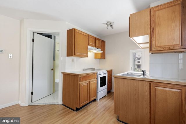 25 DIVERTY RD, Pennington, NJ 08534
