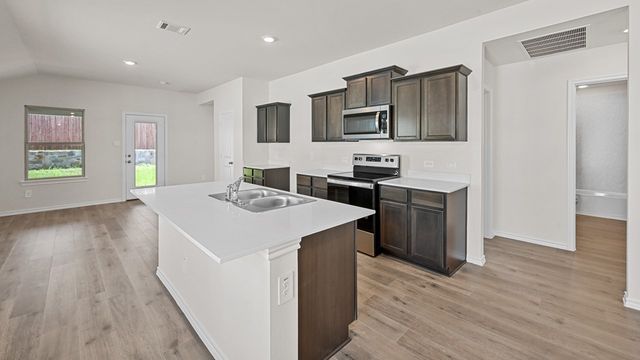 5823 Blue Sky Drive, Crandall, TX 75114