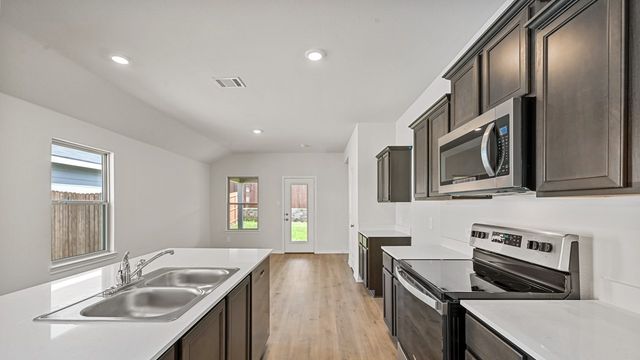 5823 Blue Sky Drive, Crandall, TX 75114