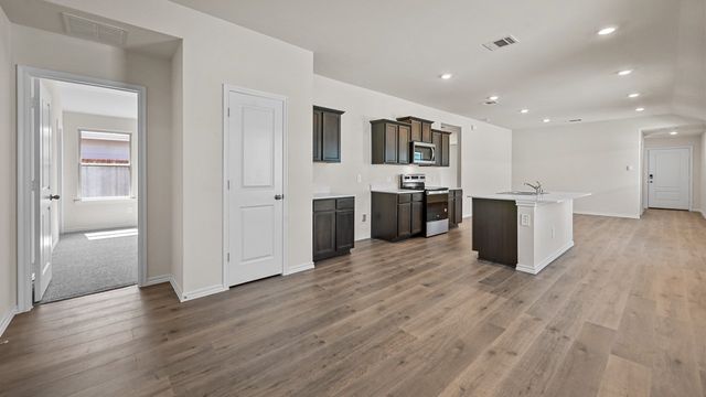 5823 Blue Sky Drive, Crandall, TX 75114