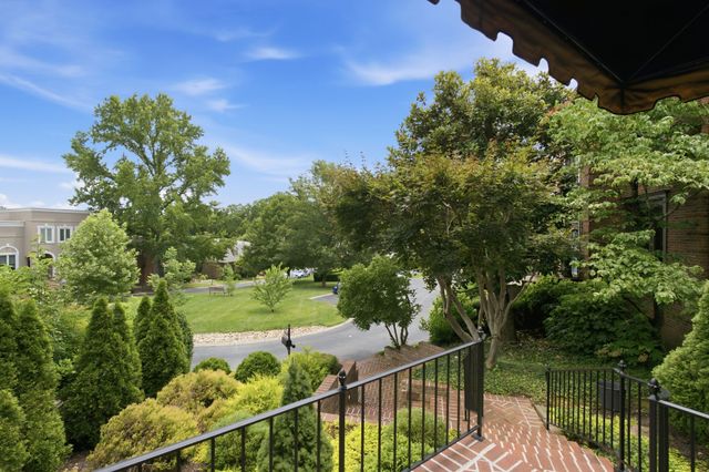 165 Charleston Park, Nashville, TN 37205