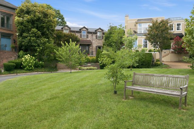 165 Charleston Park, Nashville, TN 37205