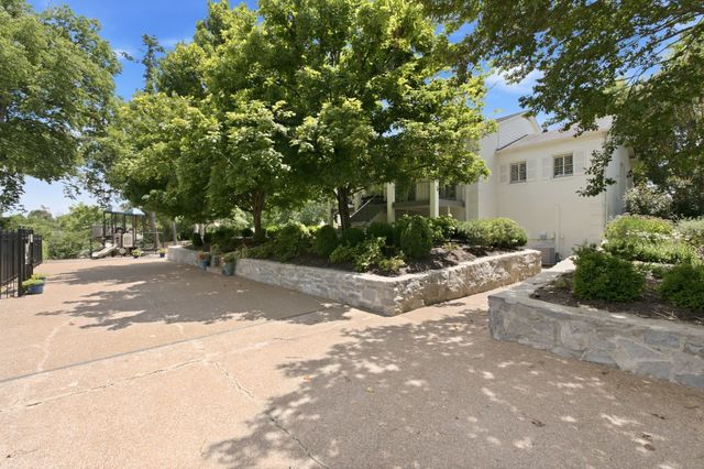 165 Charleston Park, Nashville, TN 37205