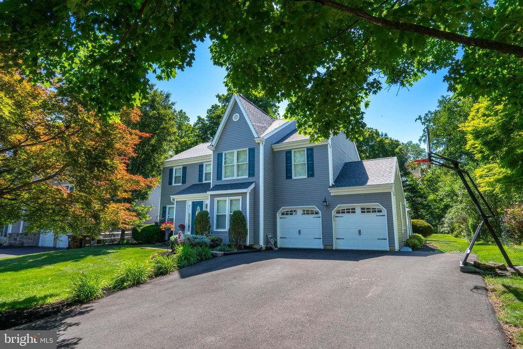 125 RUNNYMEDE DR, LANSDALE, PA 19446 — photo 2