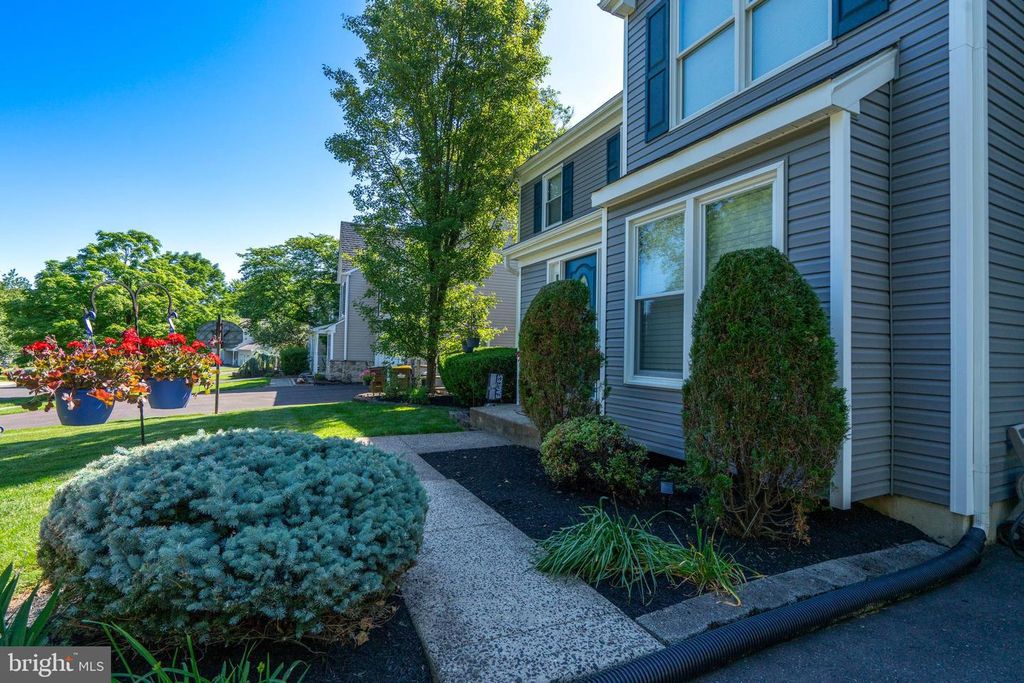 125 RUNNYMEDE DR, LANSDALE, PA 19446 — photo 3