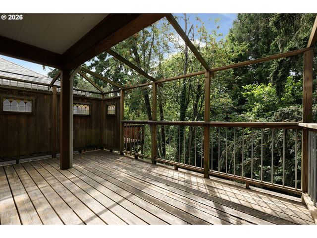 7925 Sw 11TH Ave, Portland, OR 97219