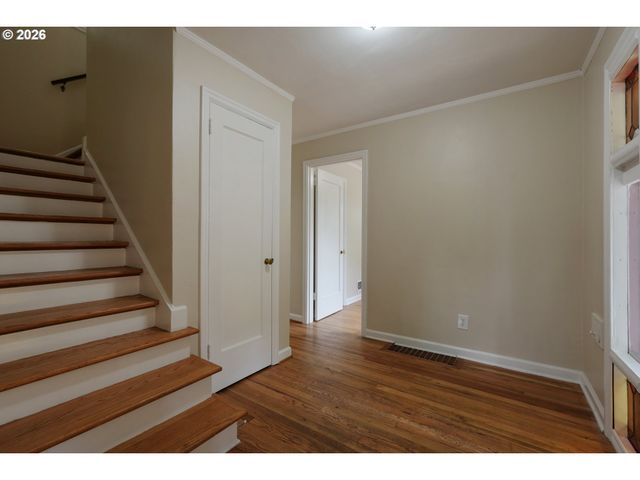 7925 Sw 11TH Ave, Portland, OR 97219