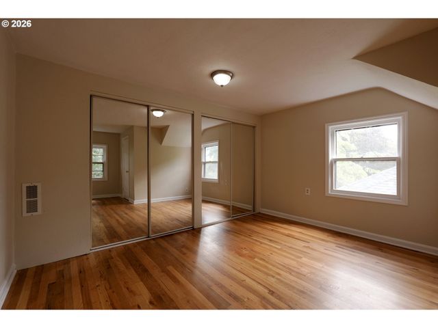 7925 Sw 11TH Ave, Portland, OR 97219
