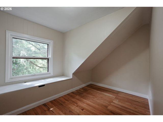 7925 Sw 11TH Ave, Portland, OR 97219
