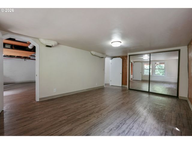 7925 Sw 11TH Ave, Portland, OR 97219
