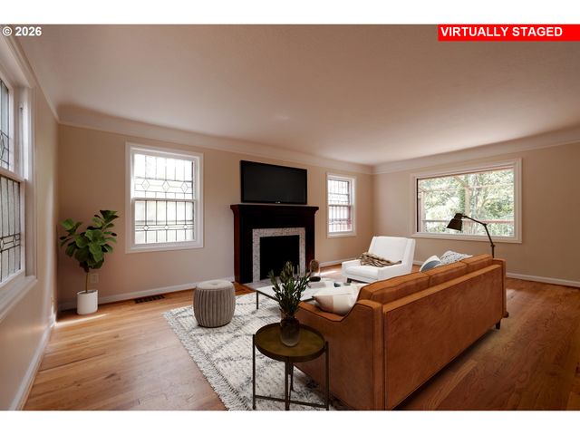7925 Sw 11TH Ave, Portland, OR 97219