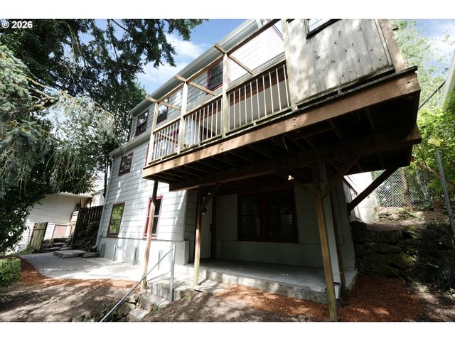 7925 Sw 11TH Ave, Portland, OR 97219